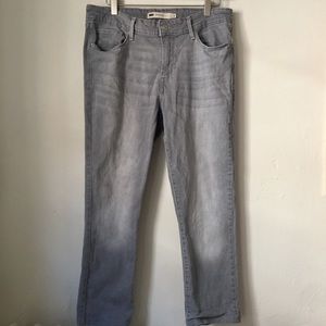 Levi's mid rise skinny jeans